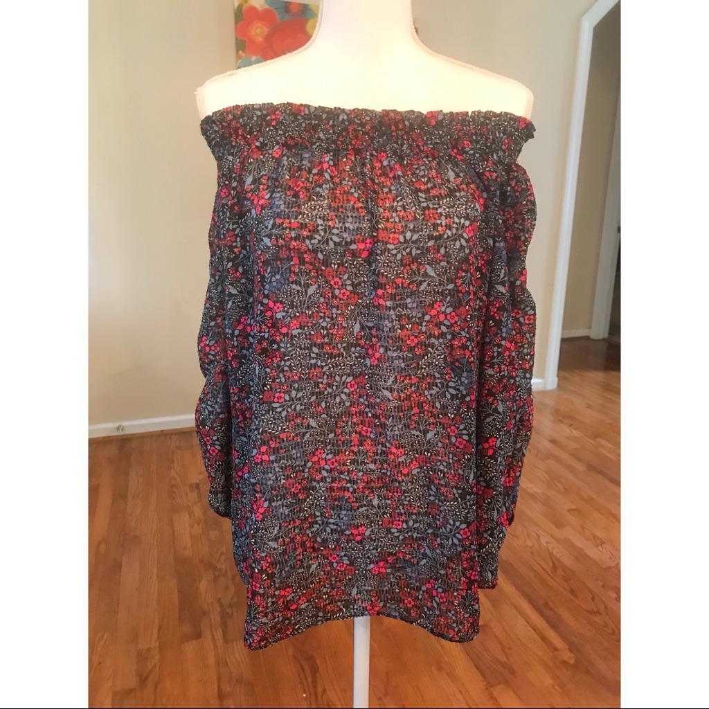 Libby. Elderman Tunic Blouse.